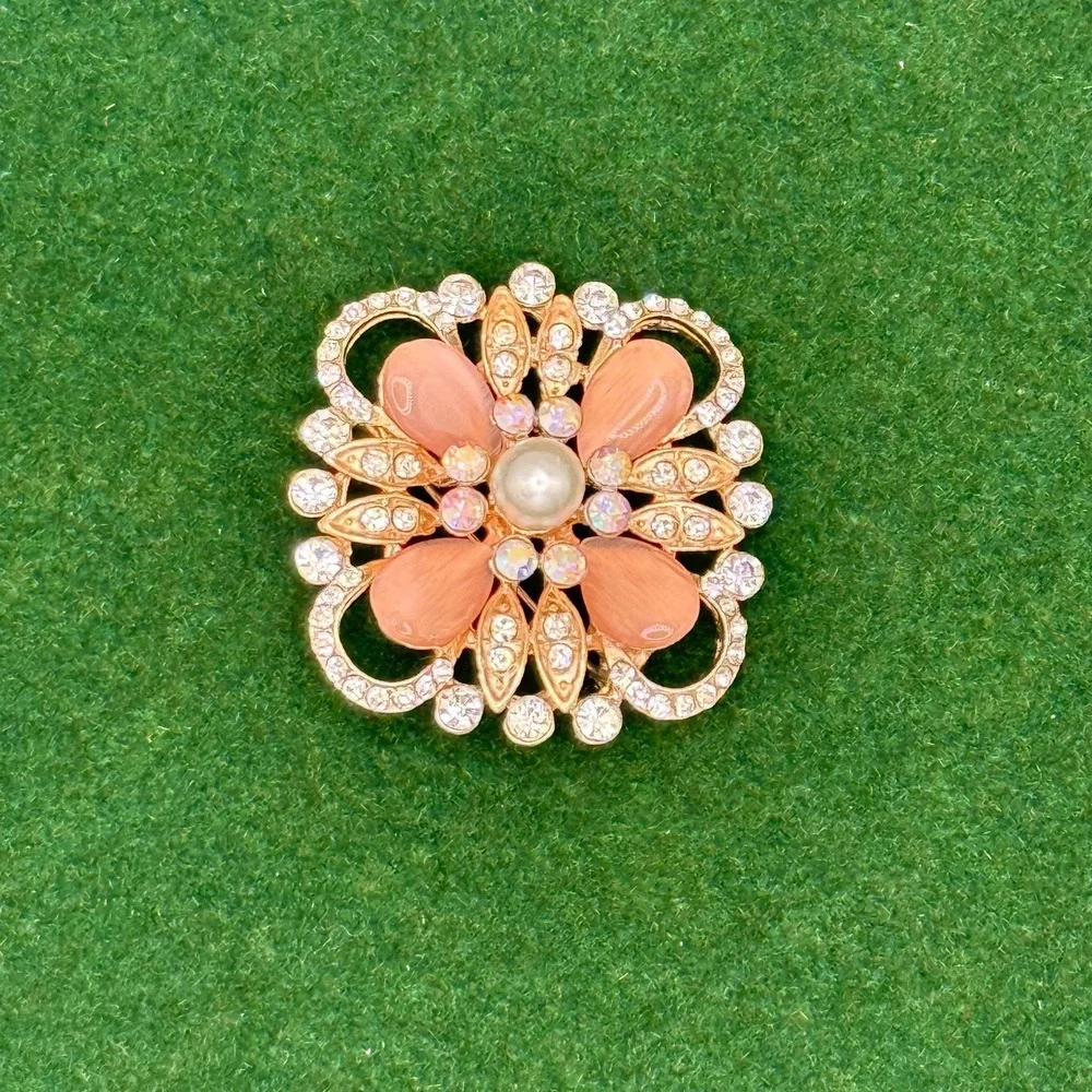 Gold Tone Rhinestone Flower‎ Brooch Faux Light Orange Lucite Pin 1.5